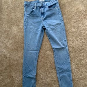 Women’s Levi skinny Jeans